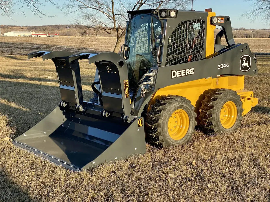 CL Fabrication Skid Steer Grapple Bucket opened